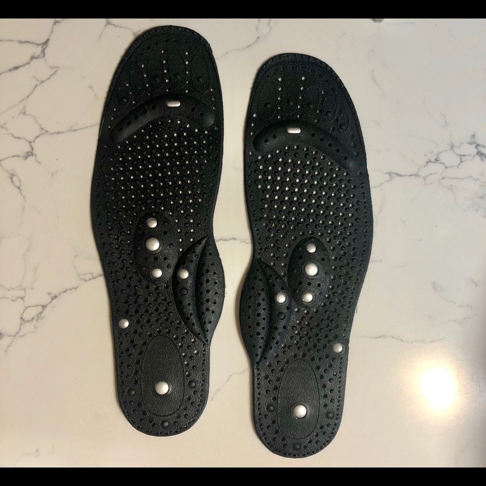 NWOT Pressure point shoe insoles. Size 11-13